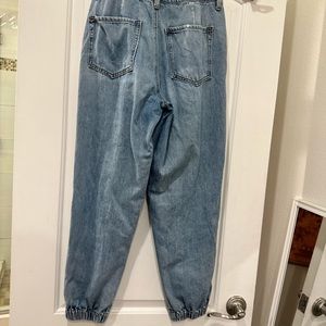 Jeans with cinched in ankles, denim joggers?